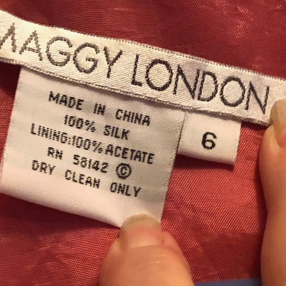 Vintage Pink silk Jacket by Maggy London - Picture 5 of 5